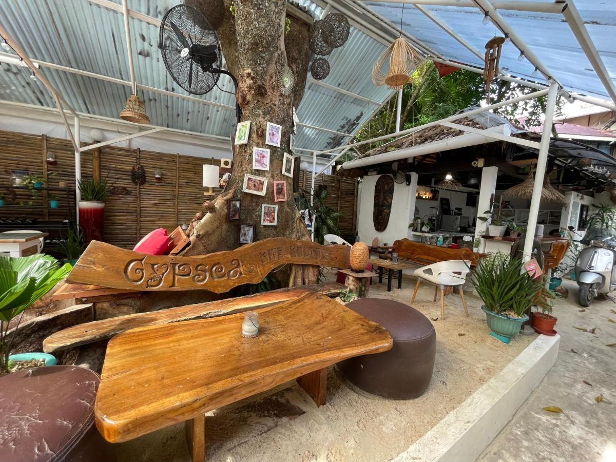 Everrich Boutique Boracay Manoc-Manoc